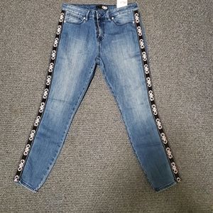 GBG Logo tape Midrise Skinny Jeans